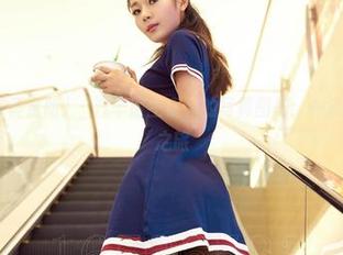 AISS爱丝(黄金版) - 汽车医生索菲的写真图册：一滴油脂的疗愈之旅