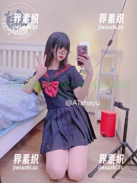 AT鲨油亮拼图，美图就像一场油光闪闪的派对！