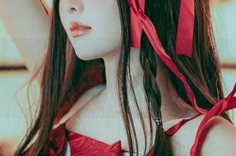 从ElyEE子的原图到MistralNereids写真，细节之处总让人想停下来