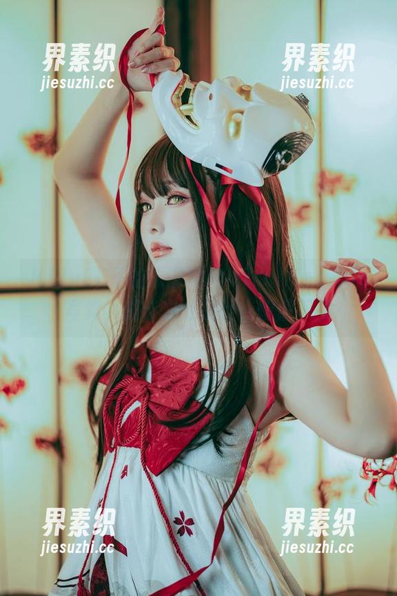 从ElyEE子的原图到MistralNereids写真，细节之处总让人想停下来