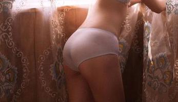 GIRLT果团网 - 看见双人情：周妍希无意间的原图，透着一股无形的磁场