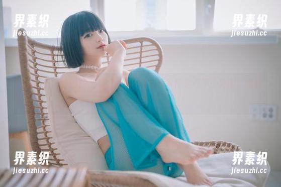 Jenny(정제니)的全套游泳课–这水面下肯定有不少秘密，想看吗？