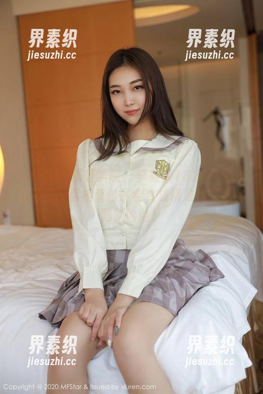 MFStar模范学院-李雅柔182CM MFStar模范学院 - 李雅柔182CM的海边套图:你相信沙子会变成精致的艺术品吗?哈哈!
