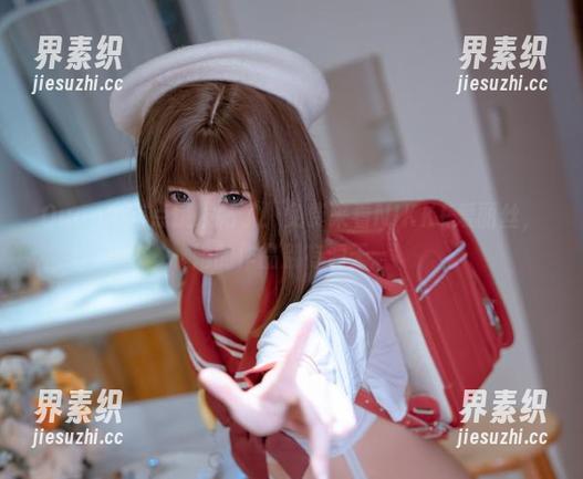 Quan冉有点饿发帖了！免费来看NIKKE爱丽丝，她的作品别有洞天。