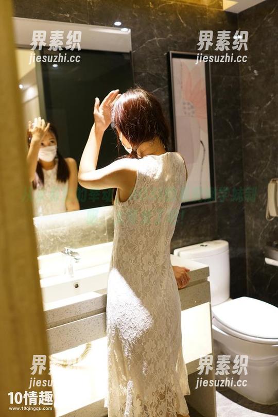 从未有过的举动，ROSI的私房嫩学妹制服，太可爱了吧！