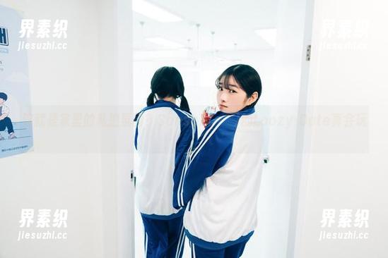 这就是家里的私拍氛围？Sonson(손손)的Loozy-Date真会玩。