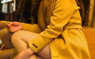 TouTiao头条女神 - 迪爱儿的美图：跨栏背心穿搭秀，轻松驾驭，让我想起了那次跑步的伤心事…
