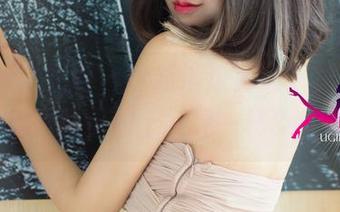 UGirls尤果网 - 最新海边游记，林妃媛的照片像是在小船上摇晃一样…