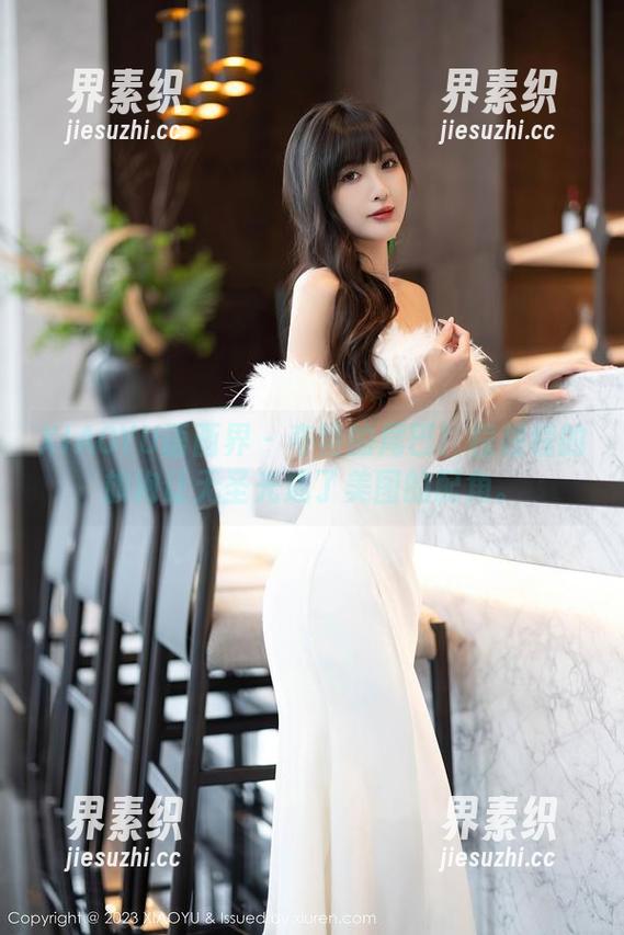 XIAOYU语画界 - 奇特的尾巴！程程程的旗袍让无圣光成了美图的配角。