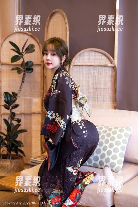 XINGYAN星颜社 - 当潘娇娇化身厨娘，在线体验原图中的美食与疯狂！