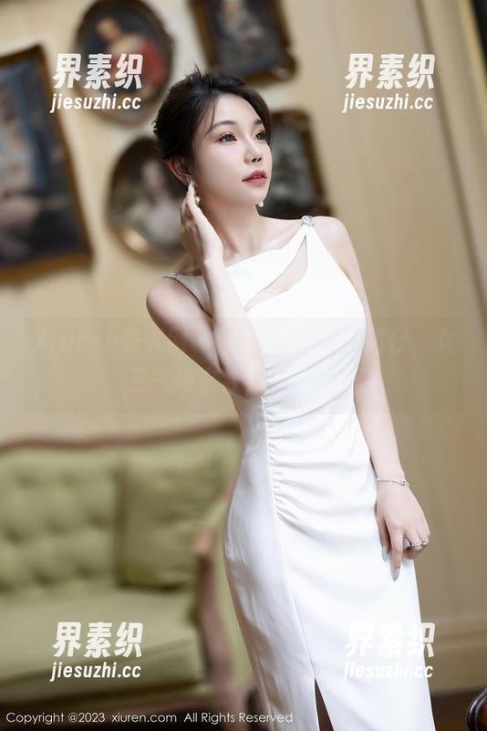 Xiuren秀人网 - 图片里的tina甜仔，女王气场在线，无敌可爱