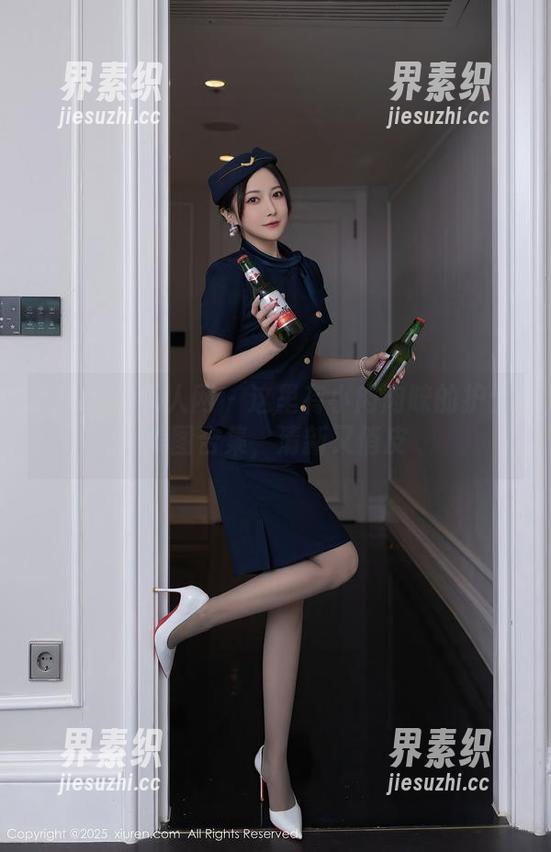 Xiuren秀人网 - 这里有小肉肉咪的护士美图合集，清新又俏皮