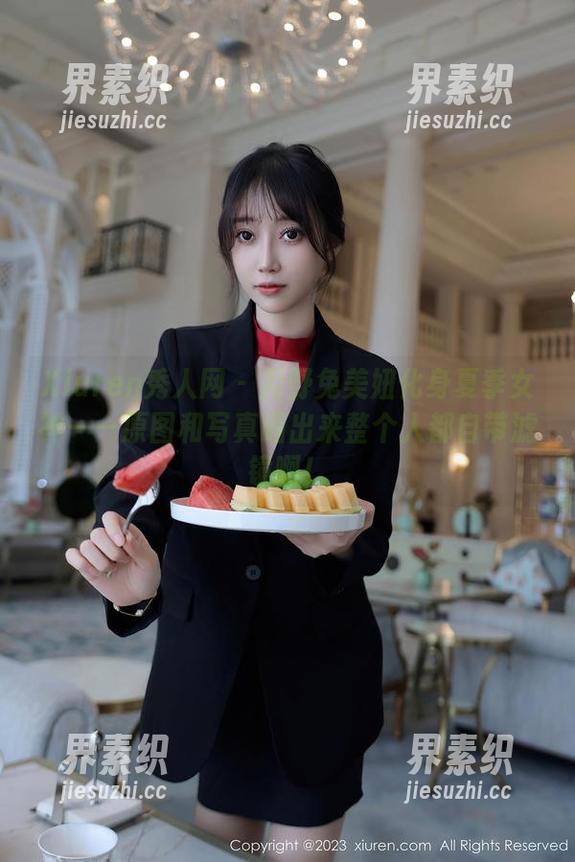Xiuren秀人网-月野兔美妞 Xiuren秀人网 - 月野兔美妞化身夏季女神——原图和写真晒出来整个人都自带滤镜啊!