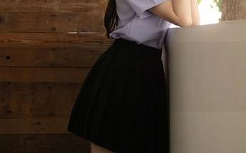 Xiuren秀人网 - 梦娜Vanessa的校园游记：最新美图给你一波清新感！