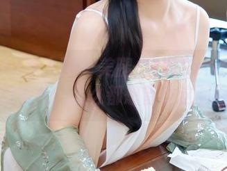 Xiuren秀人网 - 美腿+白微Sera=私房里的宠儿，怎么都想留住这画面。