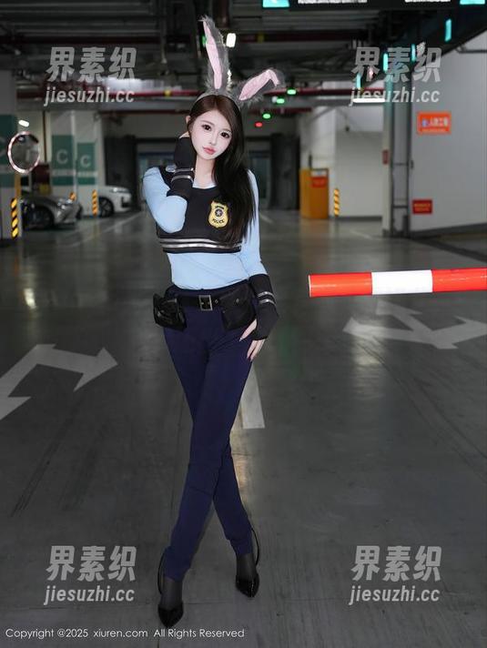 Xiuren秀人网-虞姬儿 Xiuren秀人网 - 我在教室遇见虞姬儿,竟然还出了最新图册?