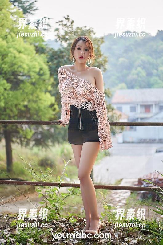 YouMi尤蜜荟 - 周欣琪的夏日图包，清凉与火热似乎在这对抗？！