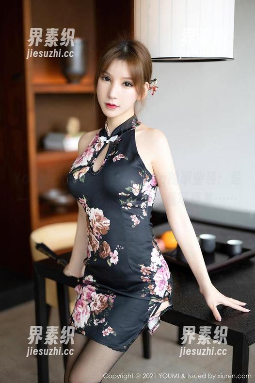 YouMi尤蜜荟-蛋蛋_egg YouMi尤蜜荟 - 蛋蛋_egg的职业装:是一种态度!放心,我只是在看写真集……