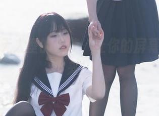 下载三无人型的天使，让你的屏幕也飞起来！