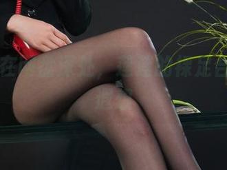 丽柜 - 在网盘深处，莲莲的裸足合集引人遐想