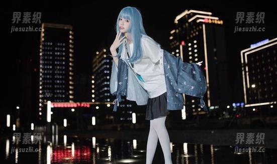 最新写真：你的负卿在自拍中小露秘密