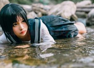 一双白丝美腿，兔玩映画又出好照片了