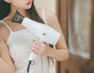 兔玩映画立体呈现！吉他少女的精选套图，仿佛每张都能唱出来……