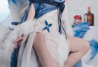 凉凉子rioko挺起腰杆，这组写真简直是“女神在打工”图集！