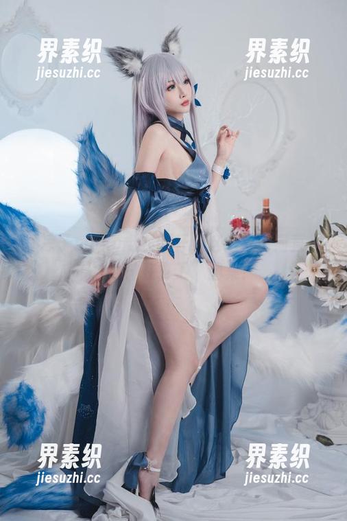 凉凉子rioko挺起腰杆，这组写真简直是“女神在打工”图集！