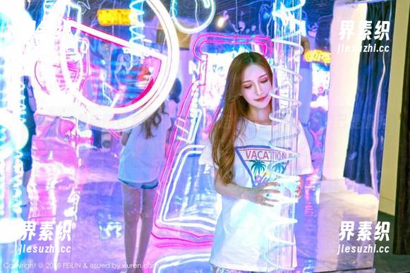 嗲囡囡-顾北北 嗲囡囡 - 最新图包发布!顾北北的连体衣,让我觉得自己是被折叠的衣柜搬出来的公主。