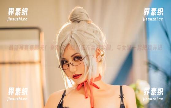 最新写真集曝光！夏鸽鸽不想起床在监狱学园，与女警一起把戏弄进行到底？