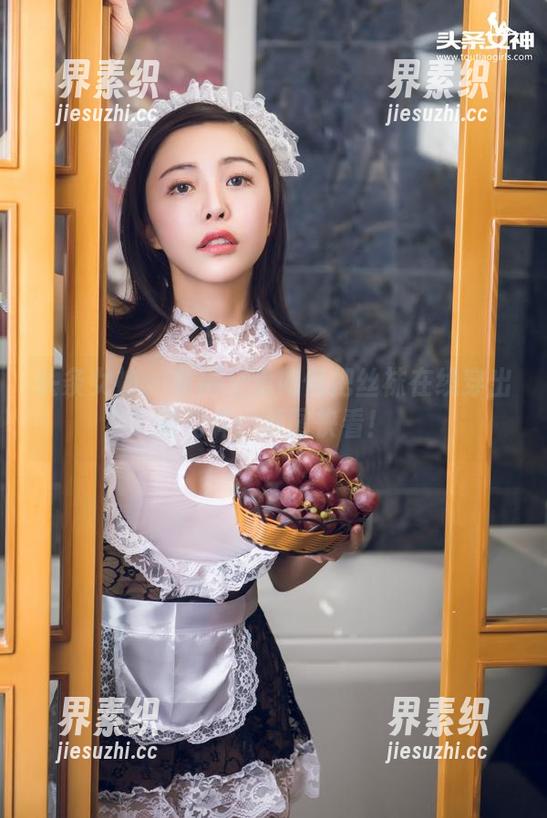 头条女神-周夕爱 头条女神 - 看周夕爱如何把丝袜在线穿出新花样,原图快看!
