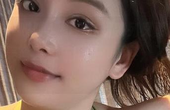 微密圈 - 哎呀，奶雯九月系列又更新咯！原图的美简直无法用语言形容，入秋就来点“热”的吧！