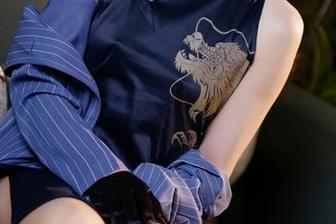 乱室佳人的套图合集，嫣嫣子在废纸堆里翻找小秘密？