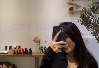 微密圈 - 宸大小姐的视频套图合集，原图实在太诱人了