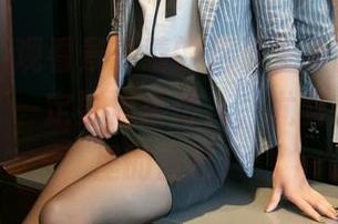尤果网 - 观看景思晴的这波温柔图包，心中默念：一定要温柔待人，尤其是对镜子里的自己！