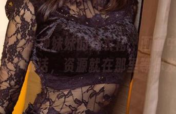 尤果网 - 萌神妹妹的连衣裙，画面中的美图完全不说话，资源就在那里等你发现！