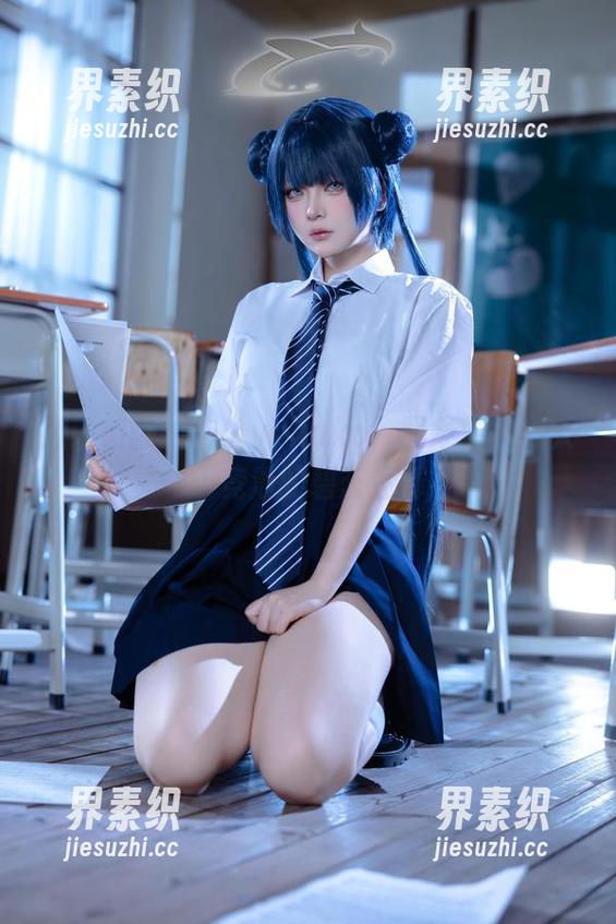 撒娇俯卧的屿鱼yukako：图集中那点关于竞泳的碧蓝注释