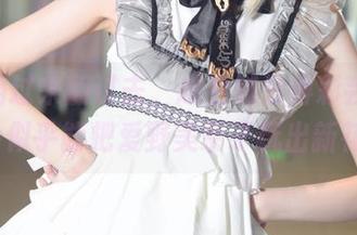 图册翻过来翻过去，越看越觉得彩芸_Nebula似乎能把爱野美奈子玩出新花样。