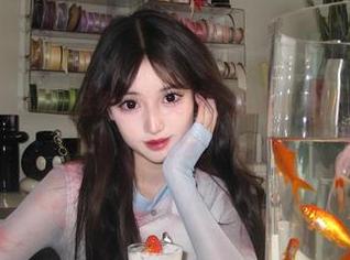 冰公主怡子yiii，这组私拍美图，是我心中冰雪奇缘的第一人选！