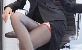 抖娘利世在线自拍合集，虽然每张都是我一个人的表情，但我跟自己对话也是很有趣的好吧？