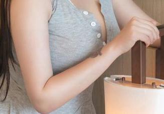 推女神 - 程小烦最新瑜伽图包，人人都能偷学的姿势——只要你的身体还能动！