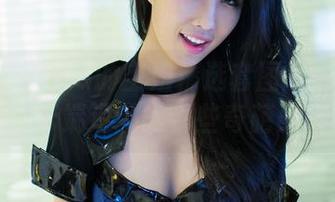 推女郎 - Rita的空姐精选套图——你能想象她在云端遇到的那些奇葩乘客吗？