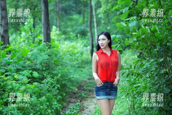 推女郎 - 冯雨芝的少女写真，套图里每张都能引发我无数的联想呢。