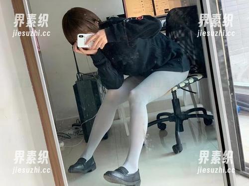 无敌哒小姨妈 微密圈 - 无敌哒小姨妈的眼镜,原图是个开关,壁纸是个换档,欢迎入内!