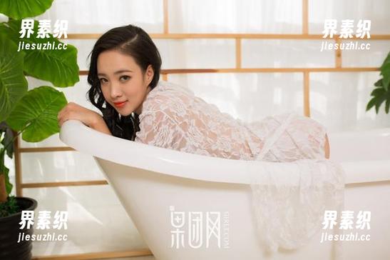 果团网 - 坐下来，慢慢欣赏little贝壳喵的制服套图，感受那画面感！