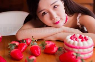 果团网 - 透明与蜜桃Q妹儿的亲密接触，图集一出你说得到吗？