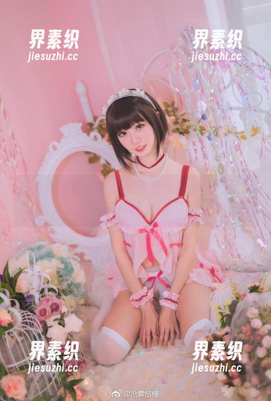 在沧霁桔梗的黑丝体操服私房里，找到了另一种灵魂