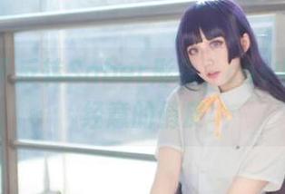 浅野菌子反转Saber形象，cos中透着不经意的俏皮
