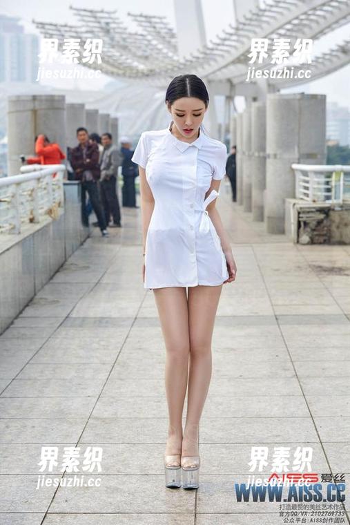 爱丝 - 这组高清水晶亮丝视频，何冉在努力超越自我吗？